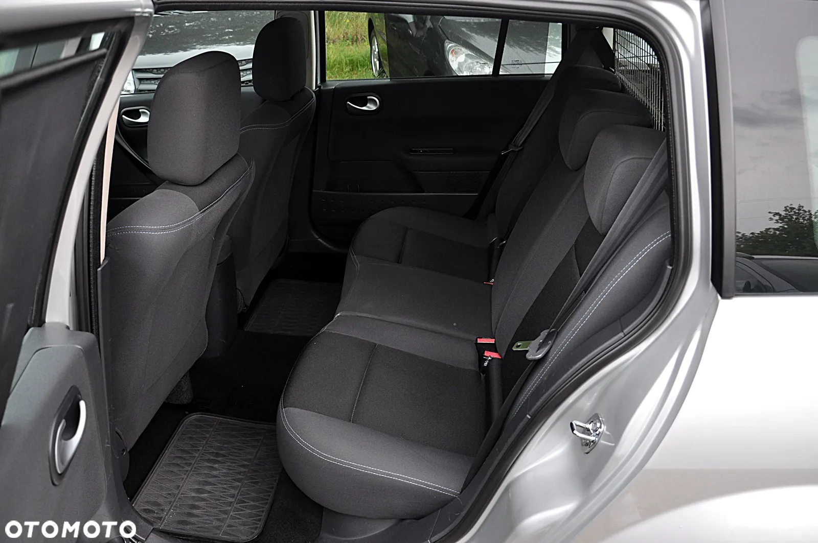Renault Megane 1.4 Grandtour Expression - 26