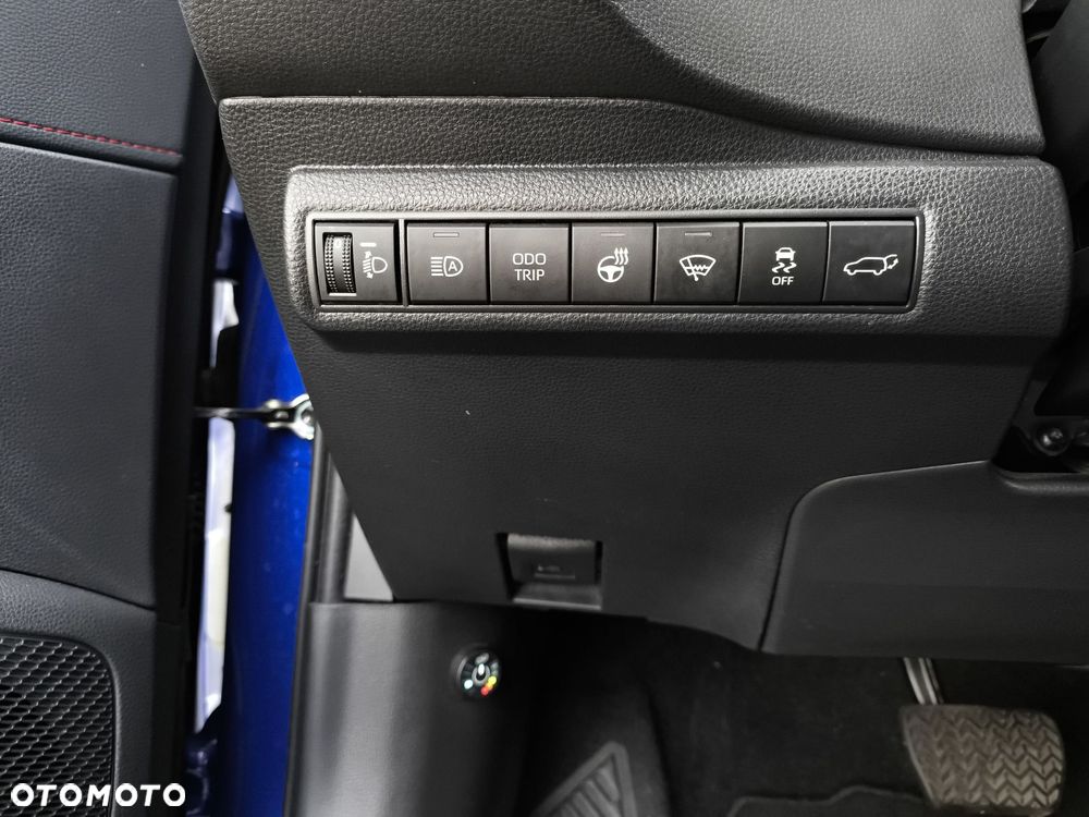 Toyota Corolla 1.8 Hybrid GR Sport Dynamic - 13