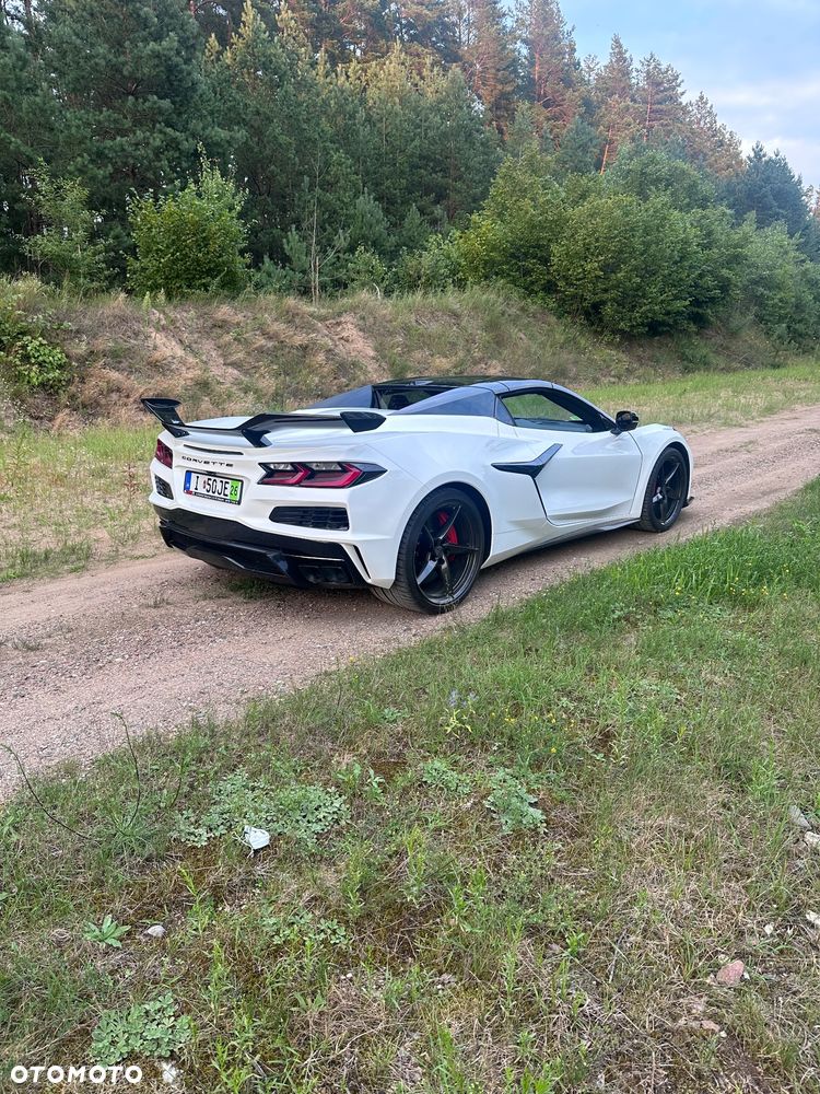 Chevrolet Corvette - 13