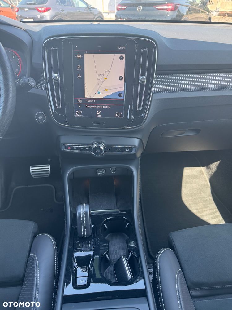 Volvo XC 40 D4 AWD R-Design - 17