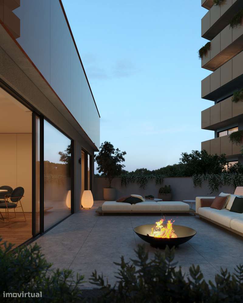 T2 no sexto e último piso com varanda e 1 a 2 lugares de garagem - Grande imagem: 3/18
