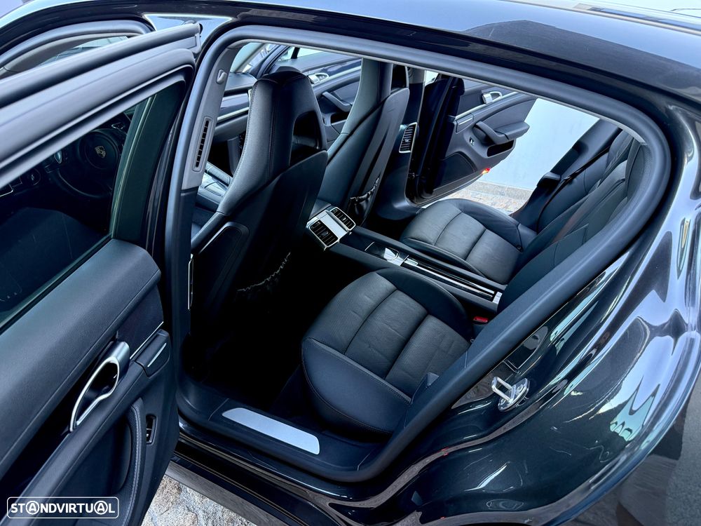 Porsche Panamera Platinum Edition - 42