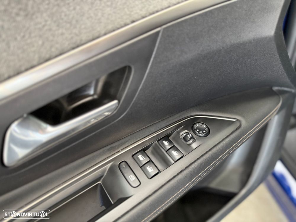 Peugeot 3008 1.5 BlueHDi GT Line EAT8 - 24