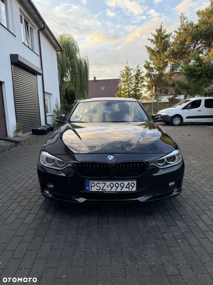 BMW Seria 3 320d Sport Line - 1