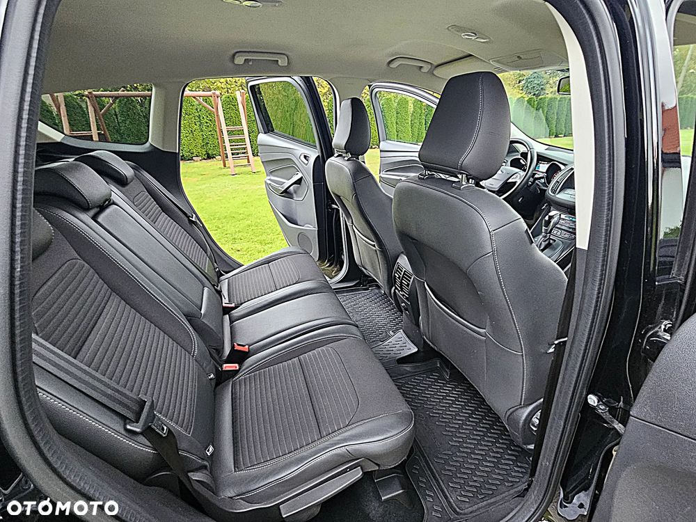 Ford Kuga 2.0 TDCi 4x4 Titanium - 36