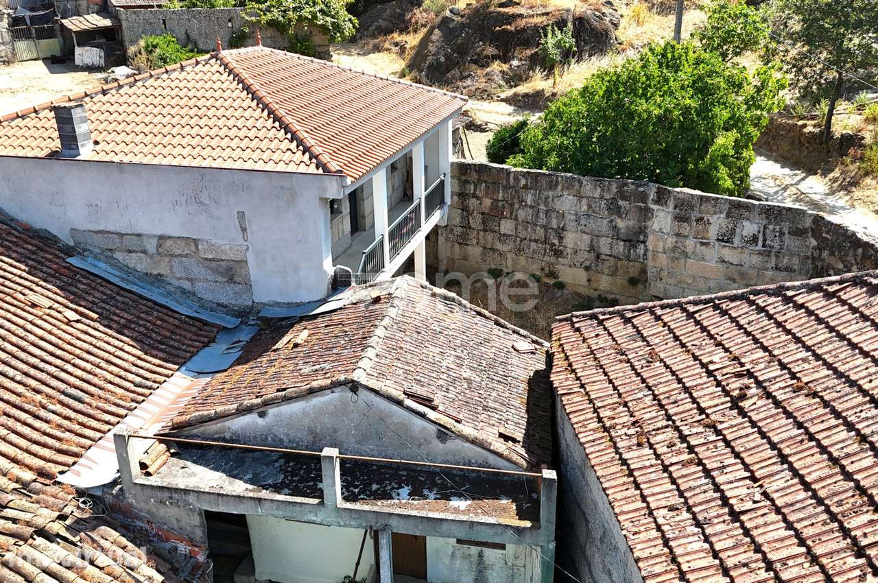 Moradia T4 para Recuperar em Chaves - Grande imagem: 4/15