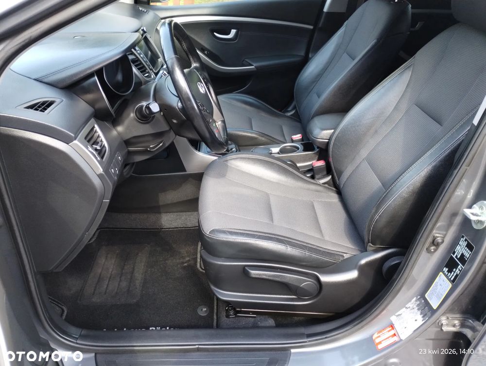 Hyundai i30 1.6 CRDi Fifa World Cup Edition - 19