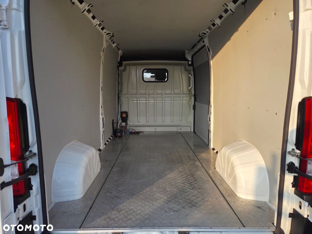 Peugeot Boxer L3H2 2.2 hdi  47 777  netto Full opcja - 12