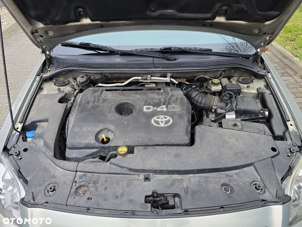 Toyota Avensis 2.0 D-4D Sol - 10
