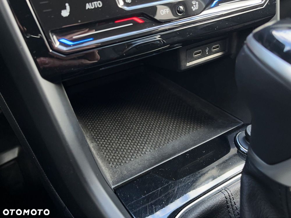 Volkswagen T-Cross 1.0 TSI Life DSG - 25