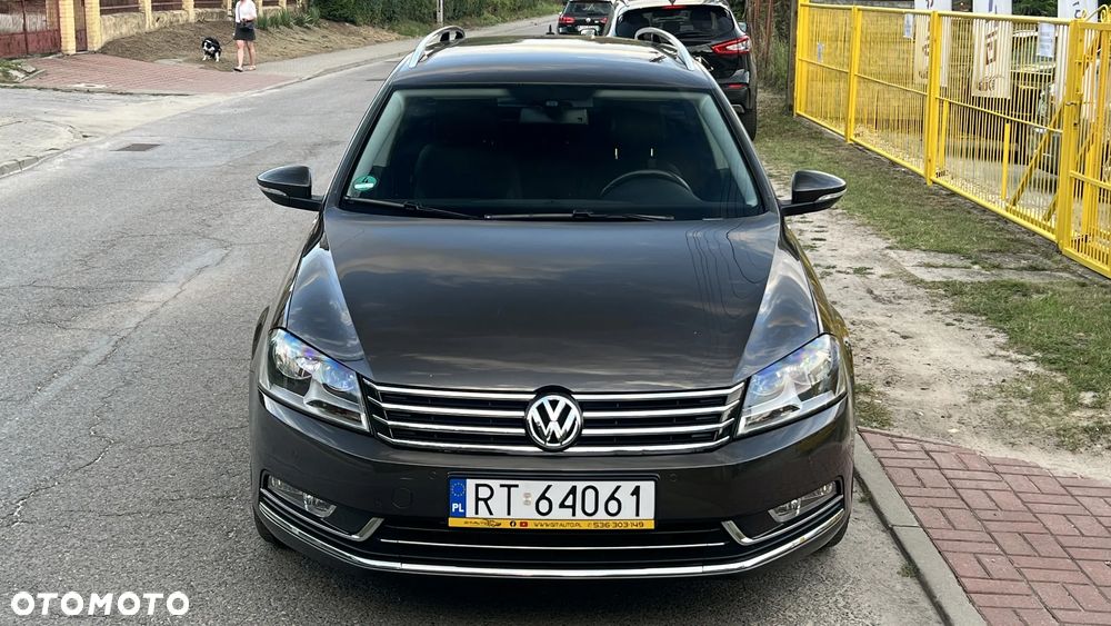 Volkswagen Passat 2.0 TDI Highline - 11