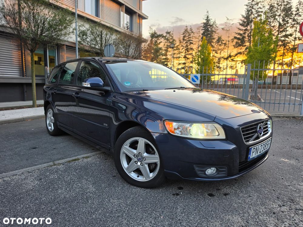 Volvo V50 - 25