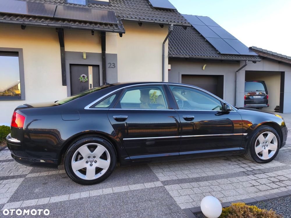 Audi A8 4.2 Quattro - 13
