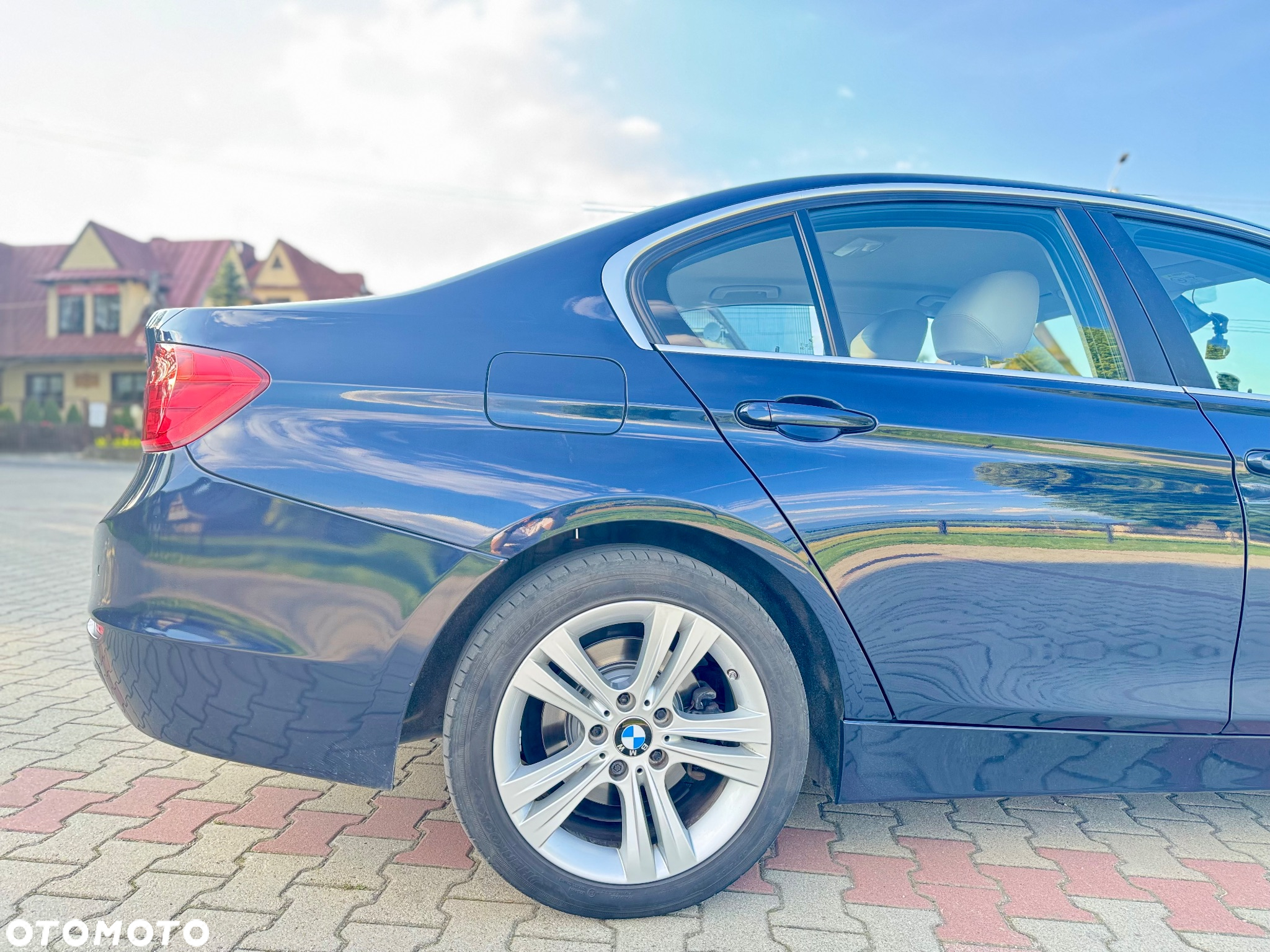 BMW Seria 3 318d xDrive - 5