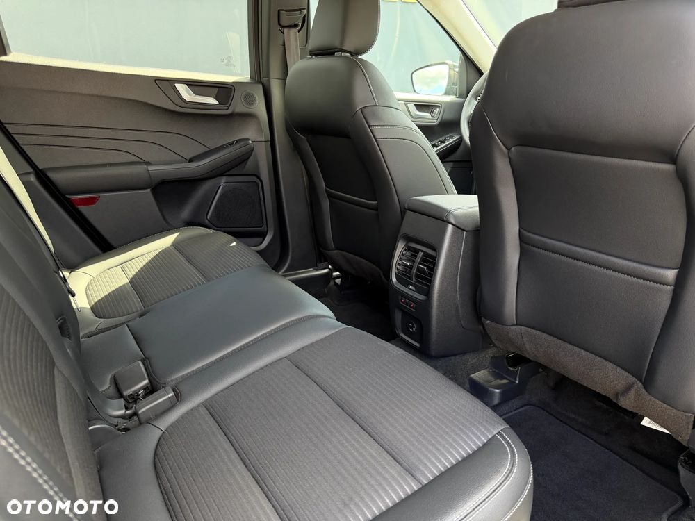 Ford Kuga 1.5 EcoBoost FWD Titanium - 25
