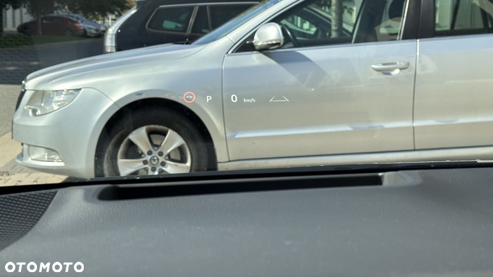 Toyota Corolla 2.0 Hybrid GR Sport Dynamic - 12