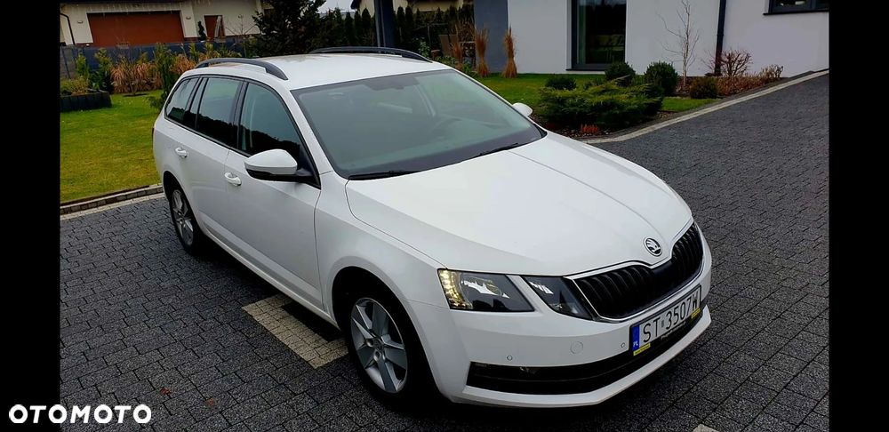 Skoda Octavia 1.6 TDI SCR Ambition - 2