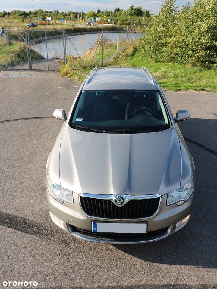 Skoda Superb 2.0 TDI Ambition - 4