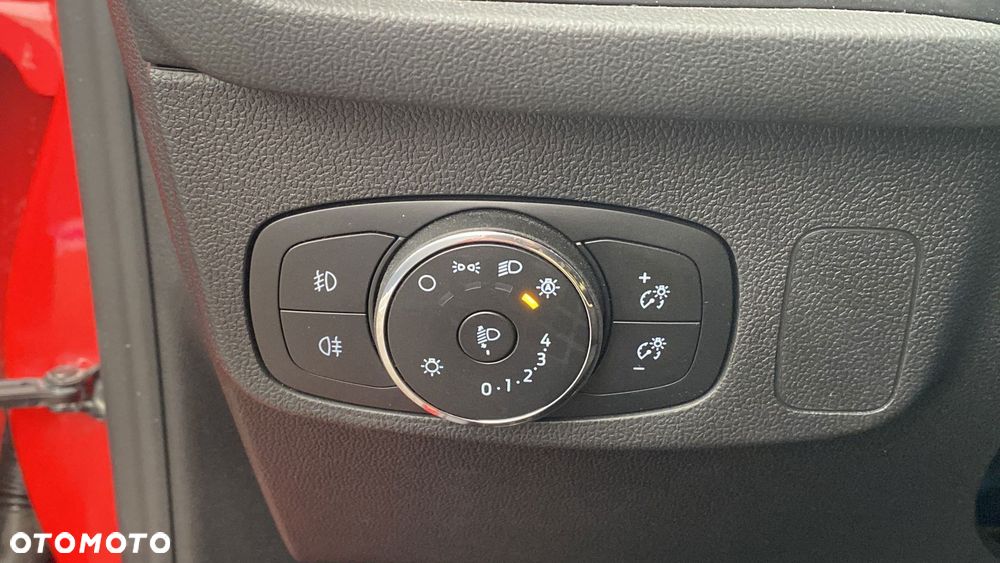 Ford Focus 1.0 EcoBoost mHEV Titanium X - 23