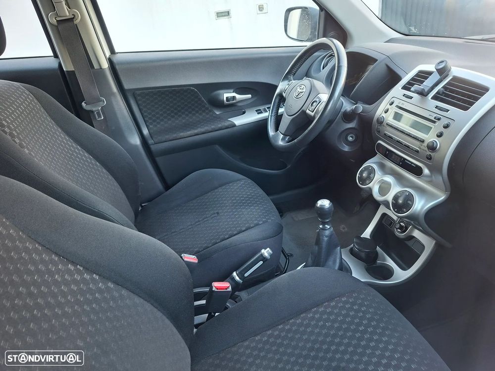 Toyota Urban Cruiser 1.4 D-4D 4x2 - 6