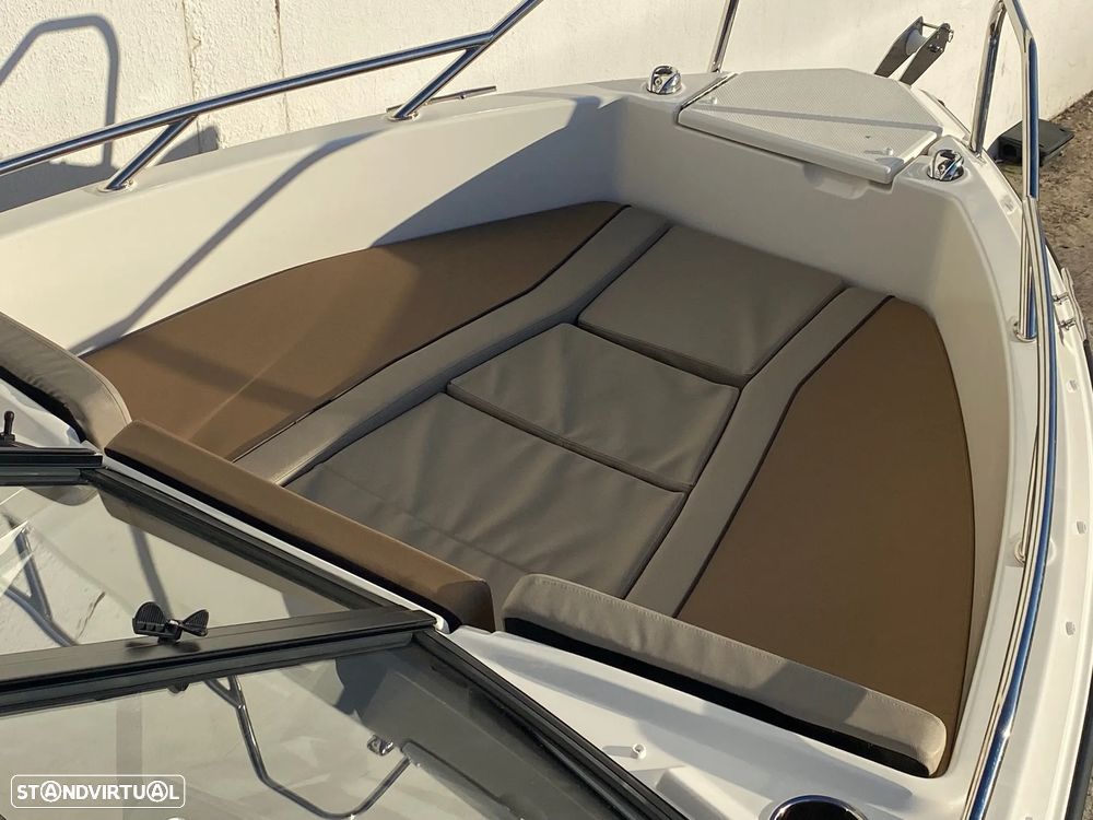 Quicksilver Activ 555 Bowrider - 17