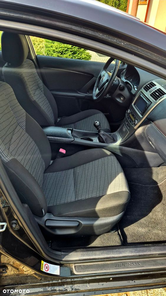 Toyota Avensis 2.0 D-4D Sol - 20