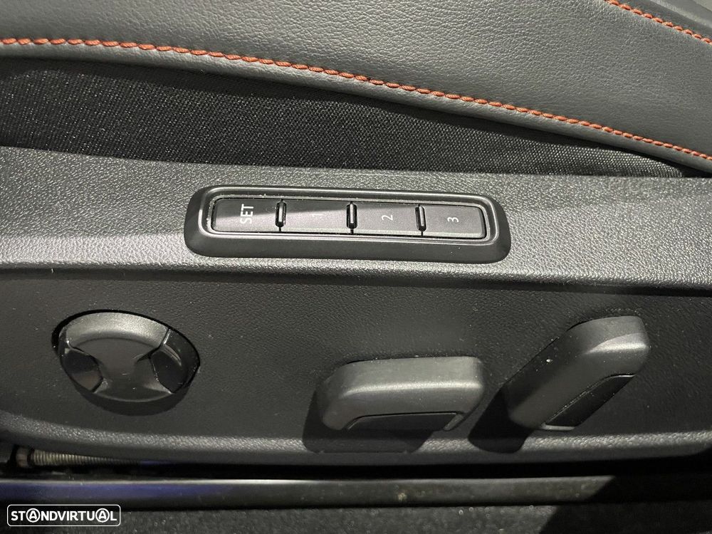 SEAT Leon 1.4 e-Hybrid DSG FR - 32