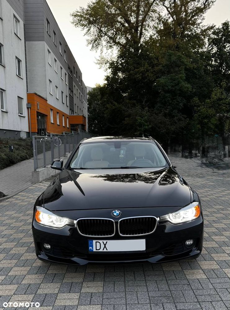 BMW Seria 3 328i - 7