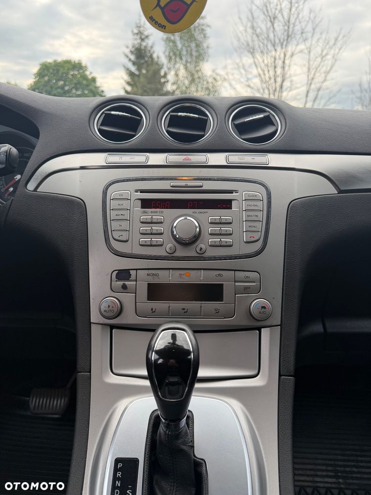 Ford S-Max - 8