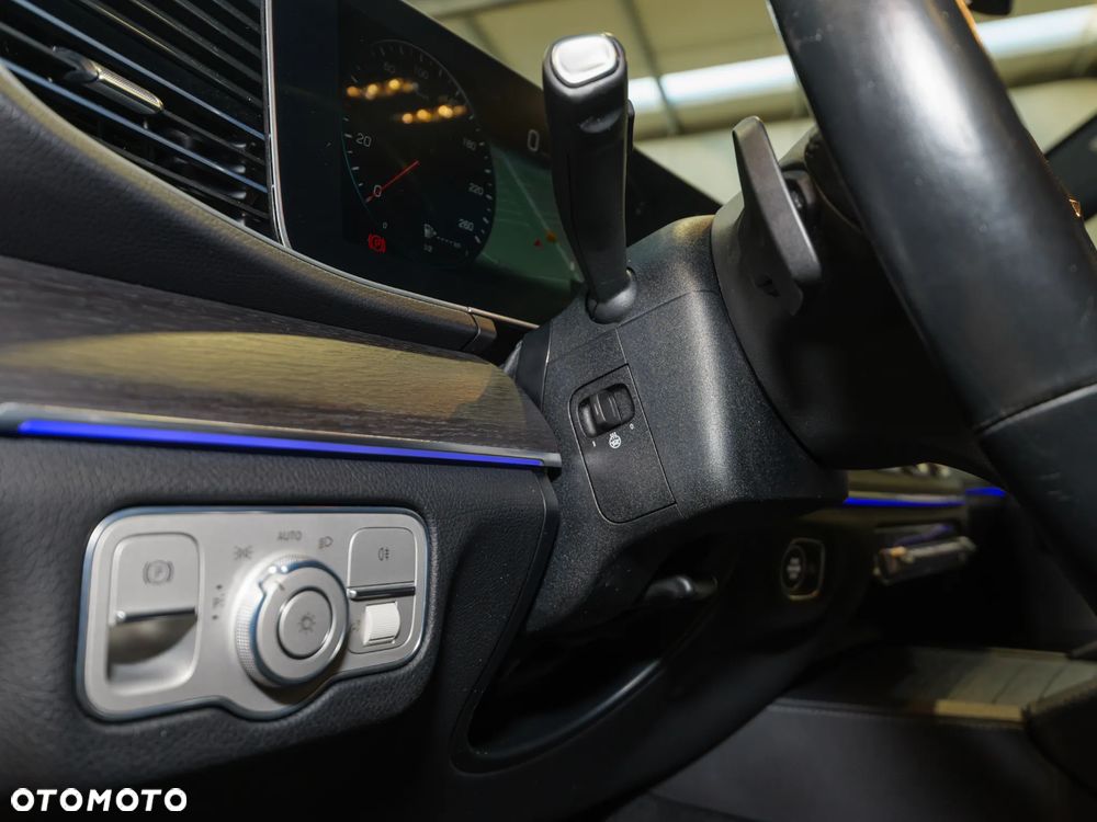 Mercedes-Benz GLE 300 d 4Matic 9G-TRONIC AMG Line - 17