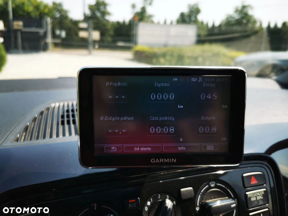 Volkswagen up! high - 20