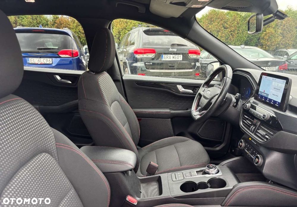 Ford Kuga - 10