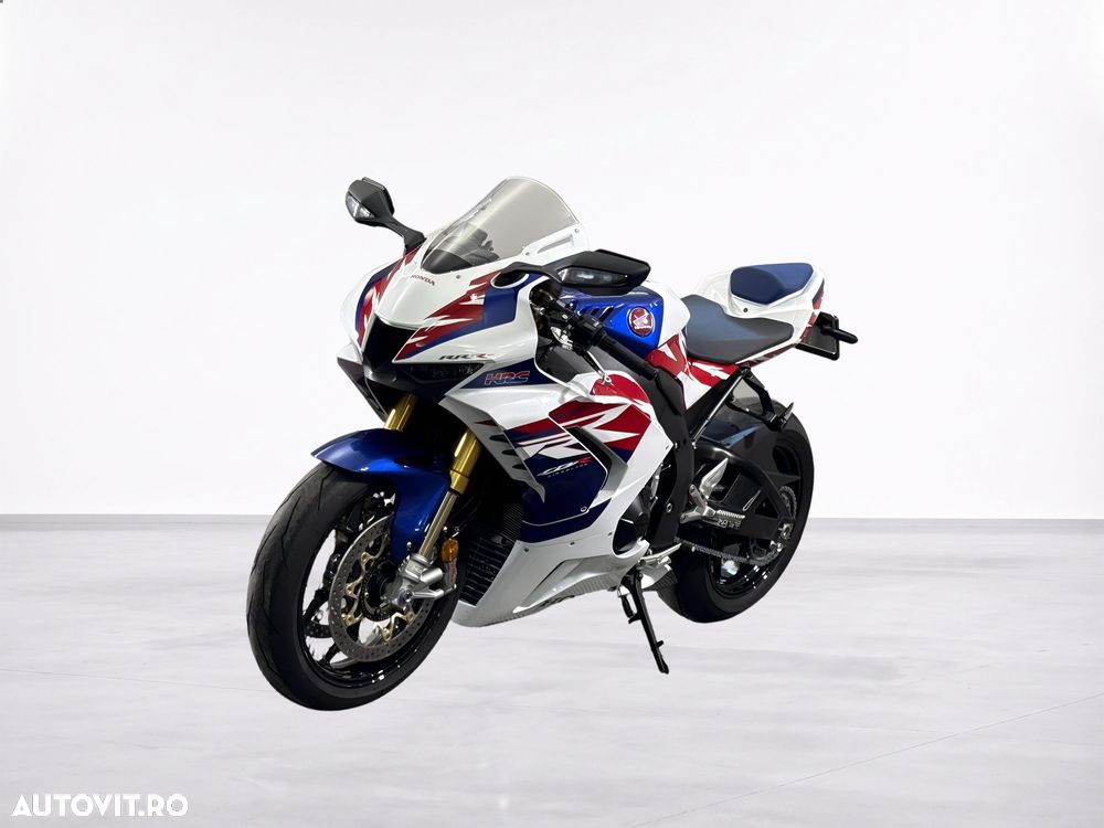 Honda CBR1000RR-R Fireblade SP 30th Anniversary - 1