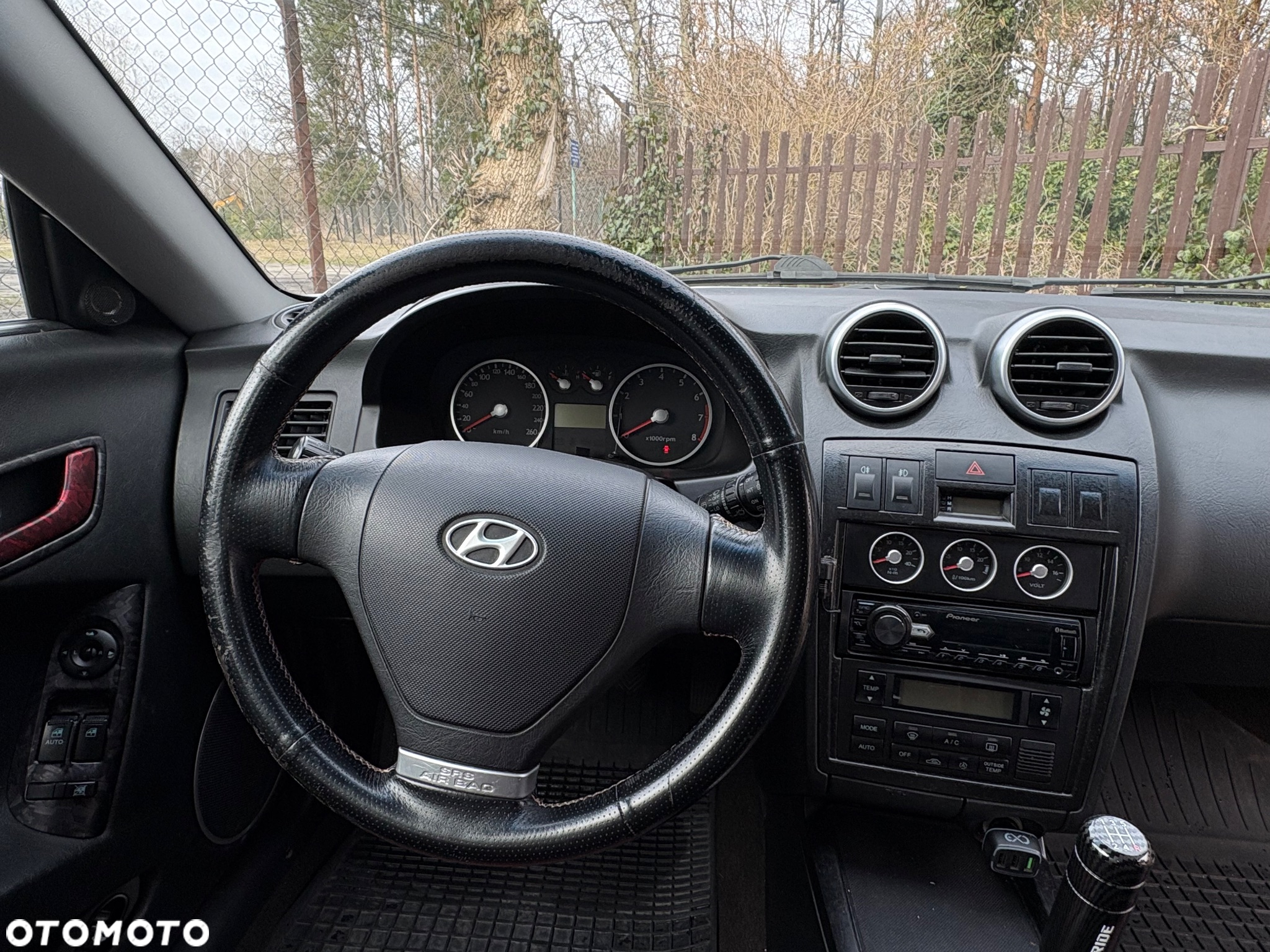 Hyundai Coupe 2.0 GLS - 12