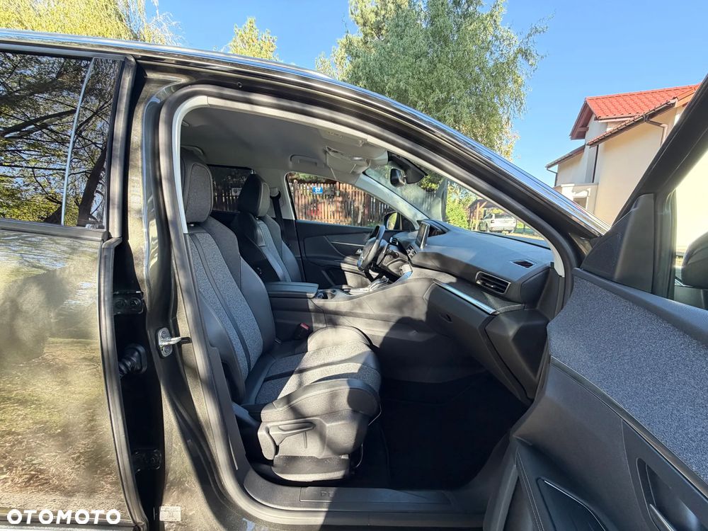 Peugeot 5008 BlueHDi 130 EAT8 Allure Pack - 26