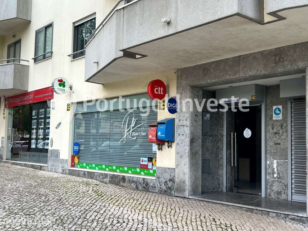 Excelente loja para arrendar com 62,78 m2 na Rua Polónio Febrero Jú... - Grande imagem: 2/7