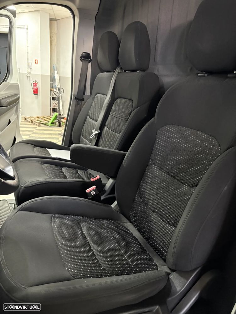 Maxus DELIVER 9 - 23