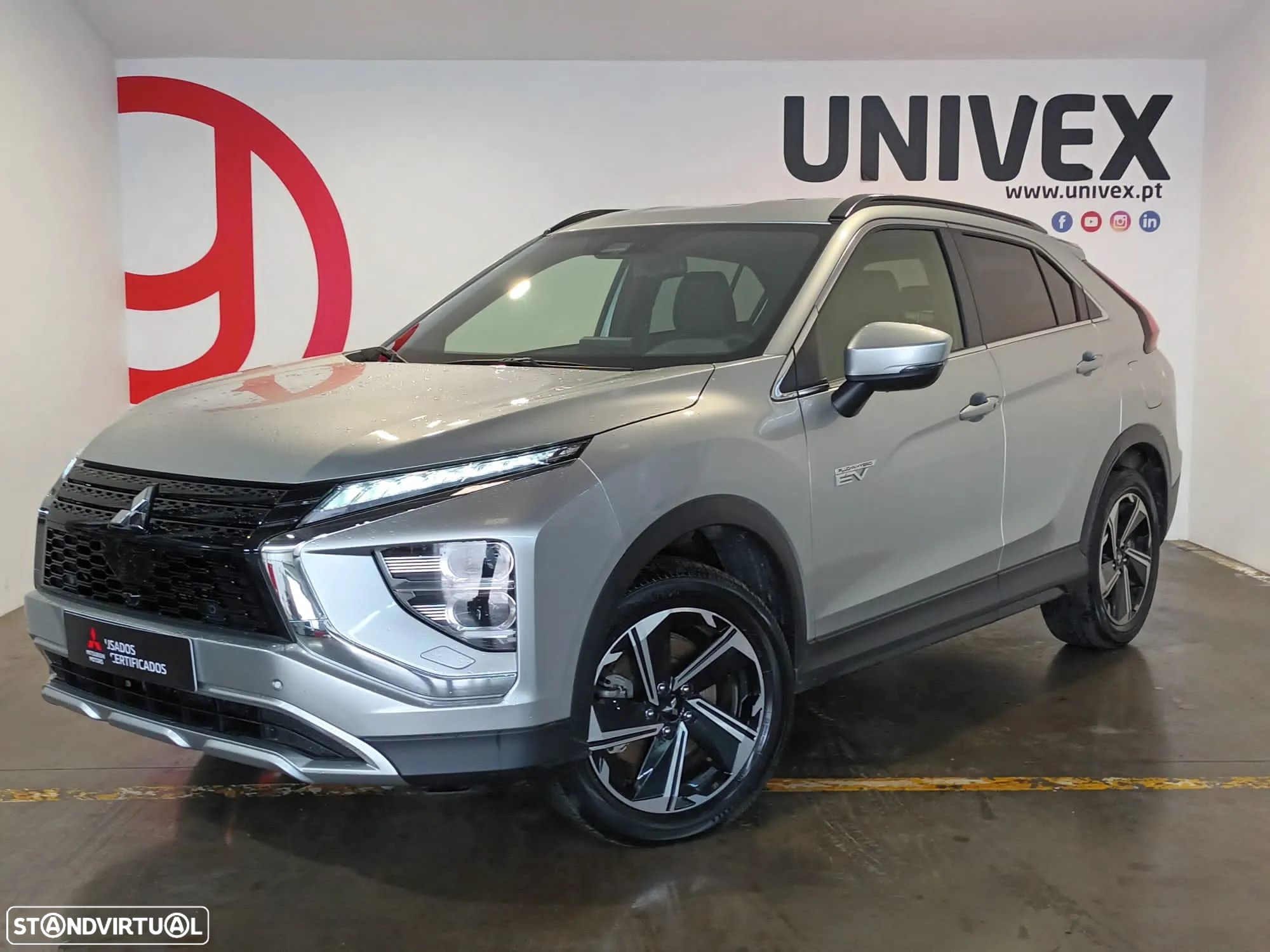 Mitsubishi Eclipse Cross 2.4 PHEV eMotion - 1