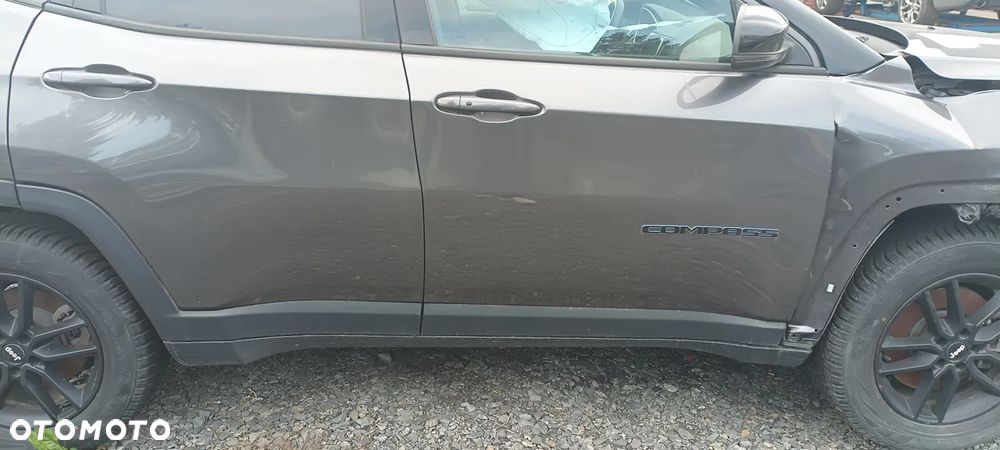 Jeep Compass 1.3 T-GDI 4xe PLUG-IN HYBRID Automatik Limited - 5