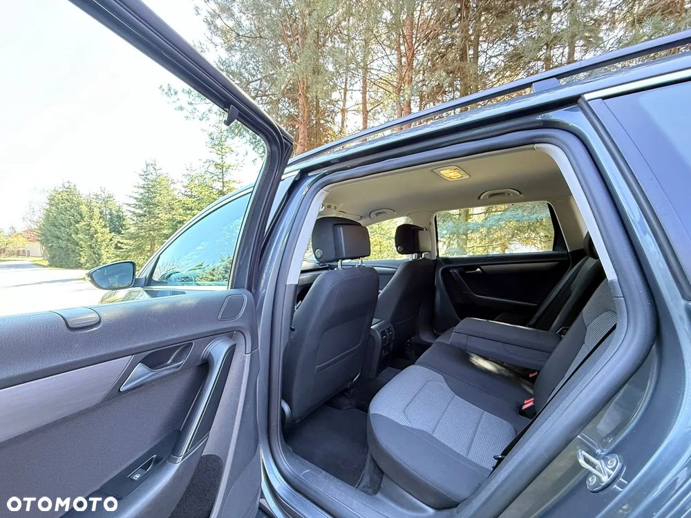 Volkswagen Passat 2.0 TDI Highline DSG - 22