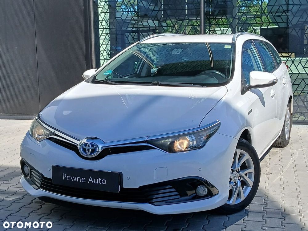 Toyota Auris Hybrid 135 Premium - 10