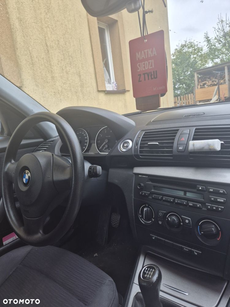 BMW Seria 1 116I 2007 photo 3