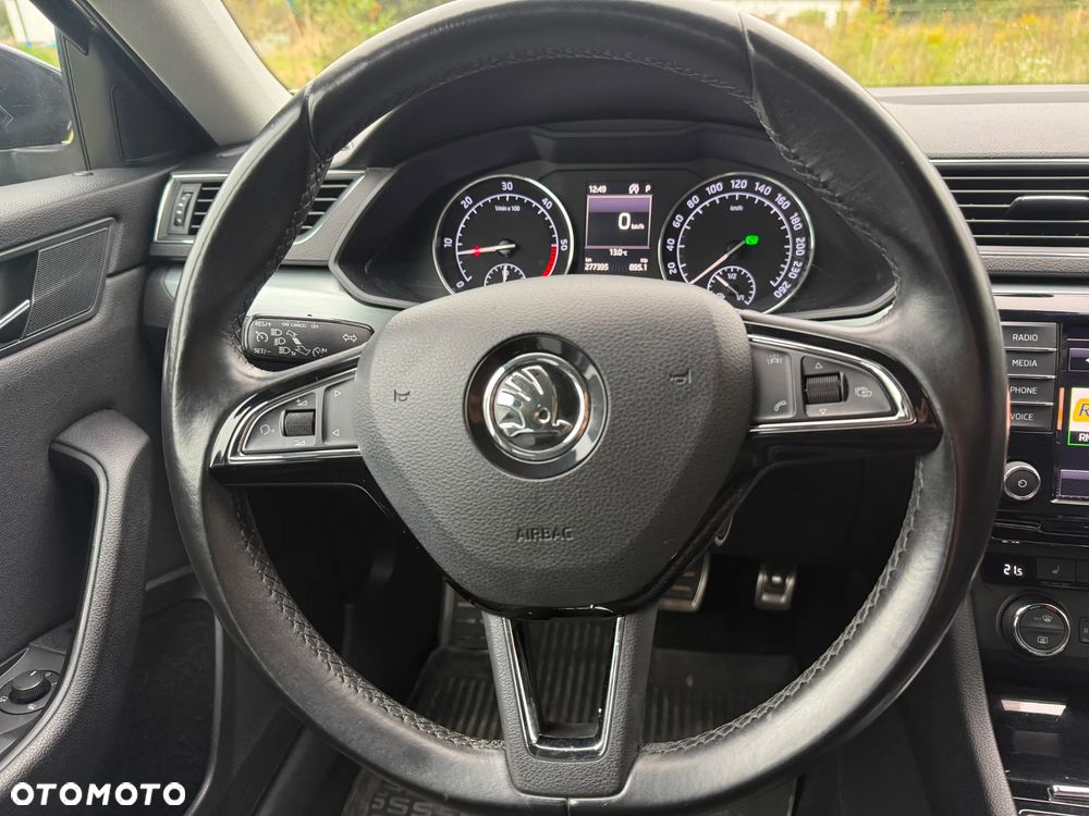 Skoda Superb 2.0 TDI Sportline DSG - 16
