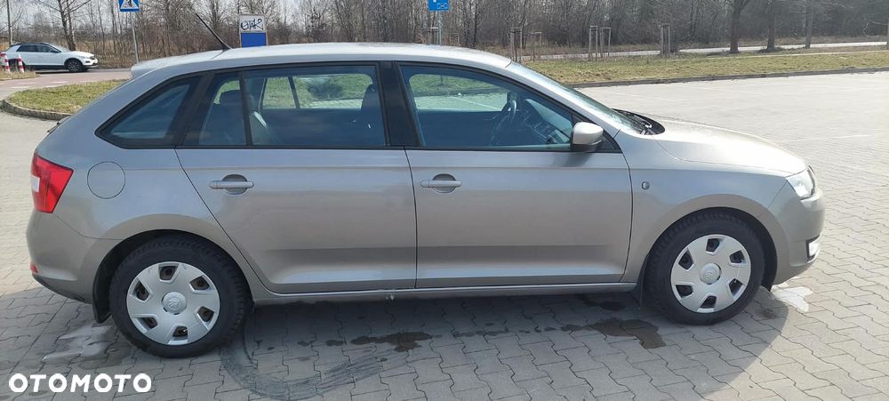 Skoda RAPID 1.2 Ambition - 4