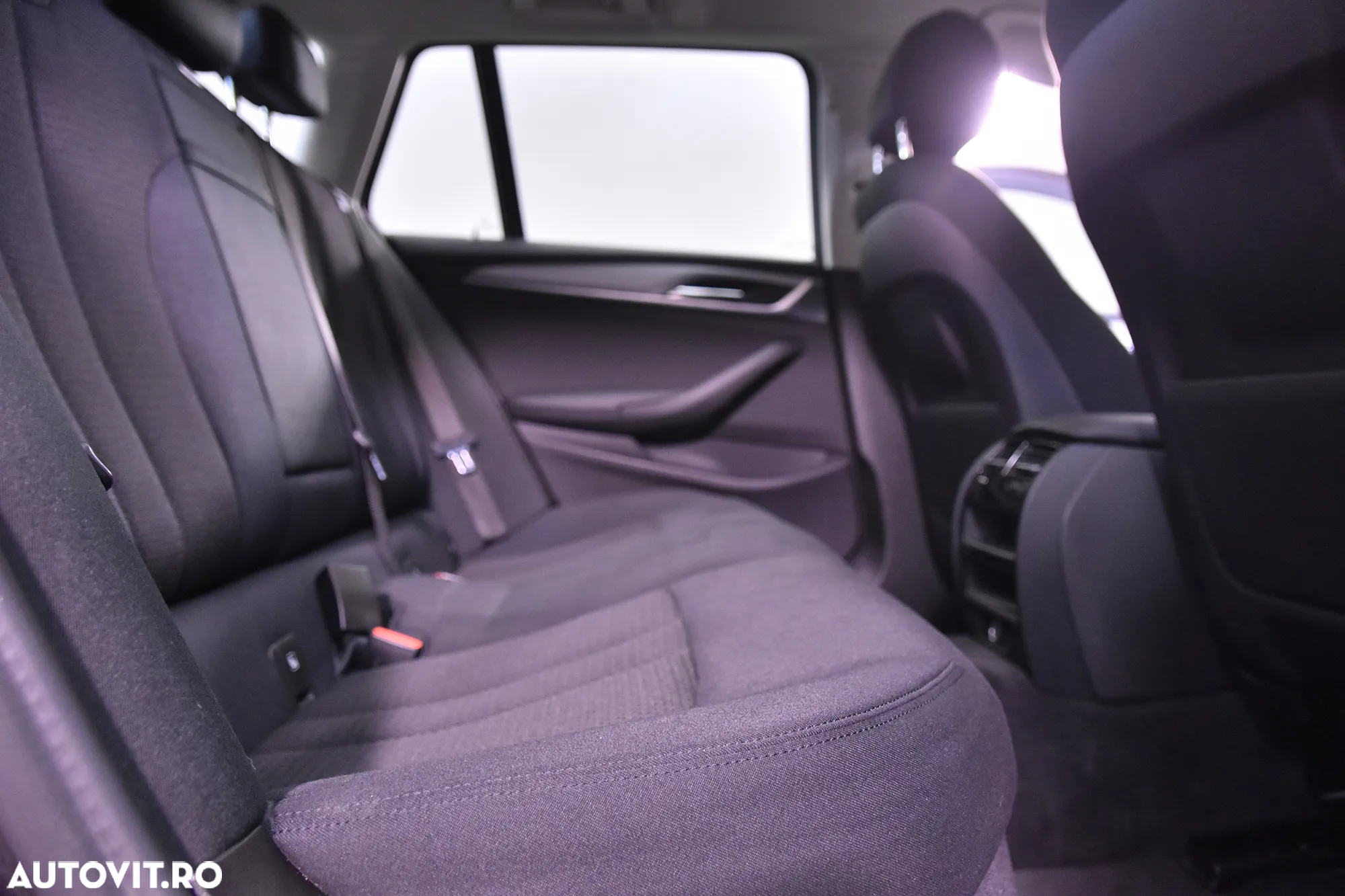 BMW Seria 5 520d AT - 12