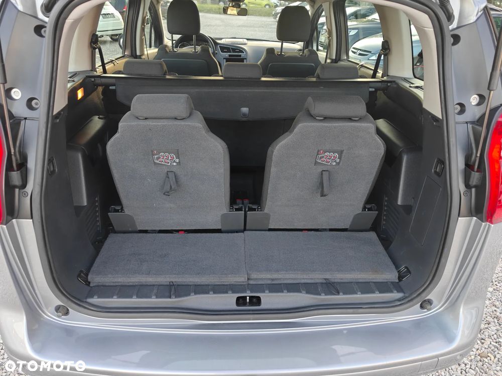 Peugeot 5008 - 10