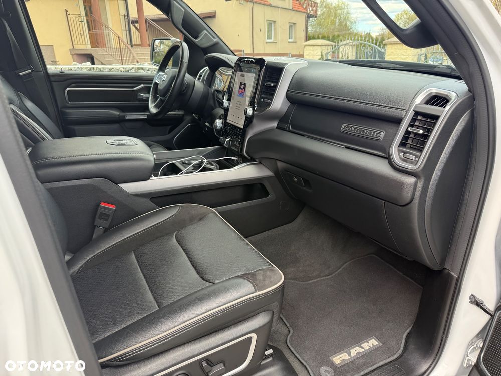 RAM 1500 5.7 Crew Cab Laramie - 14