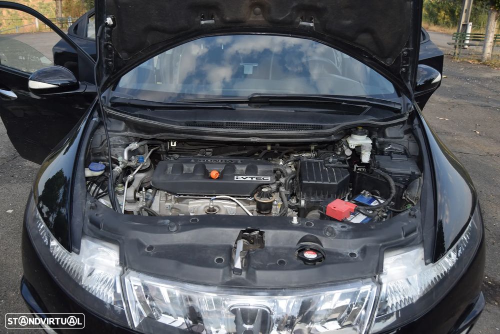 Honda Civic 1.8 Sport - 23