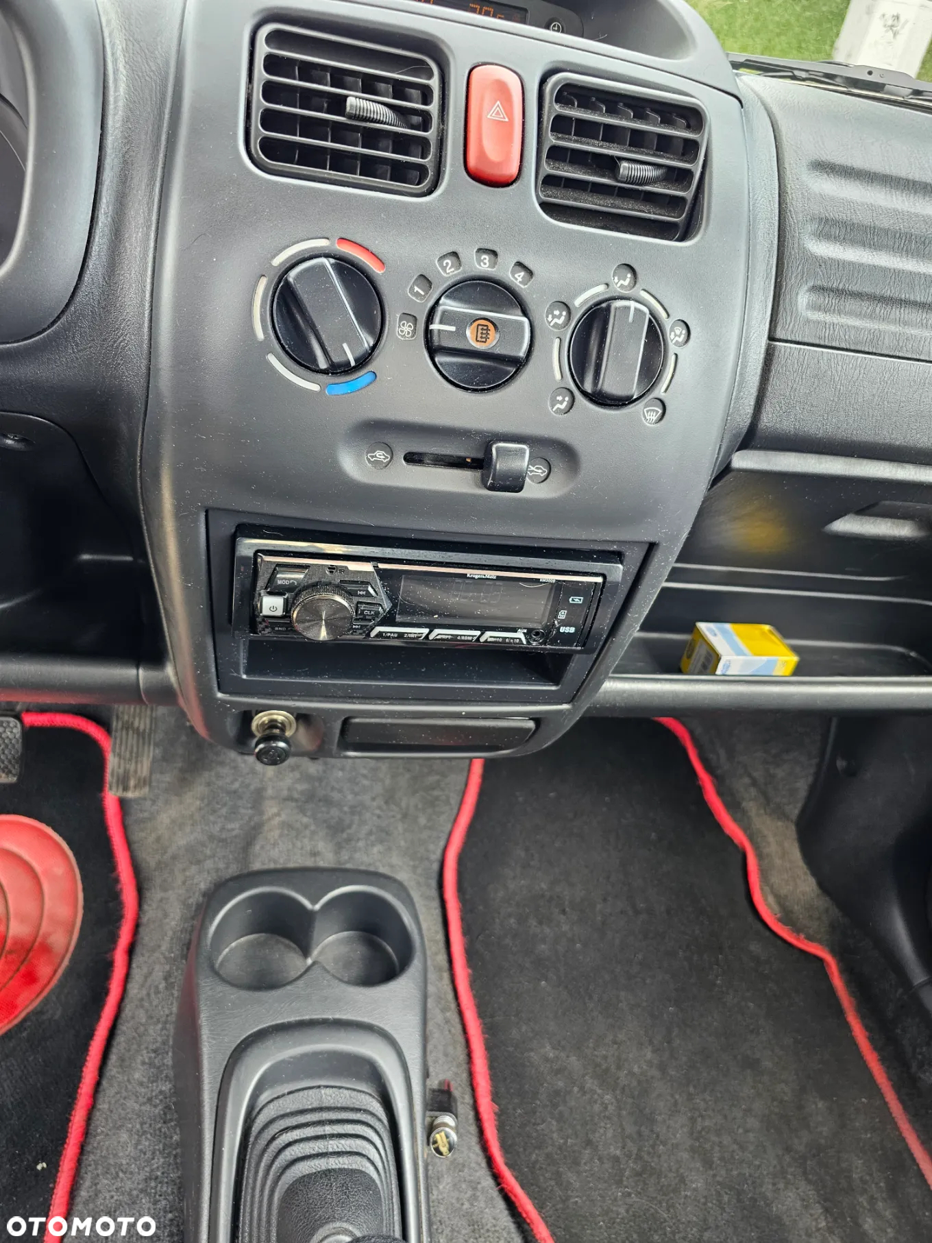 Opel Agila - 13