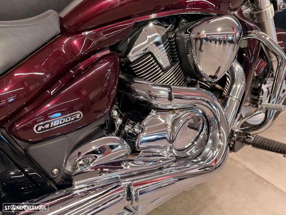 Suzuki Intruder - 5